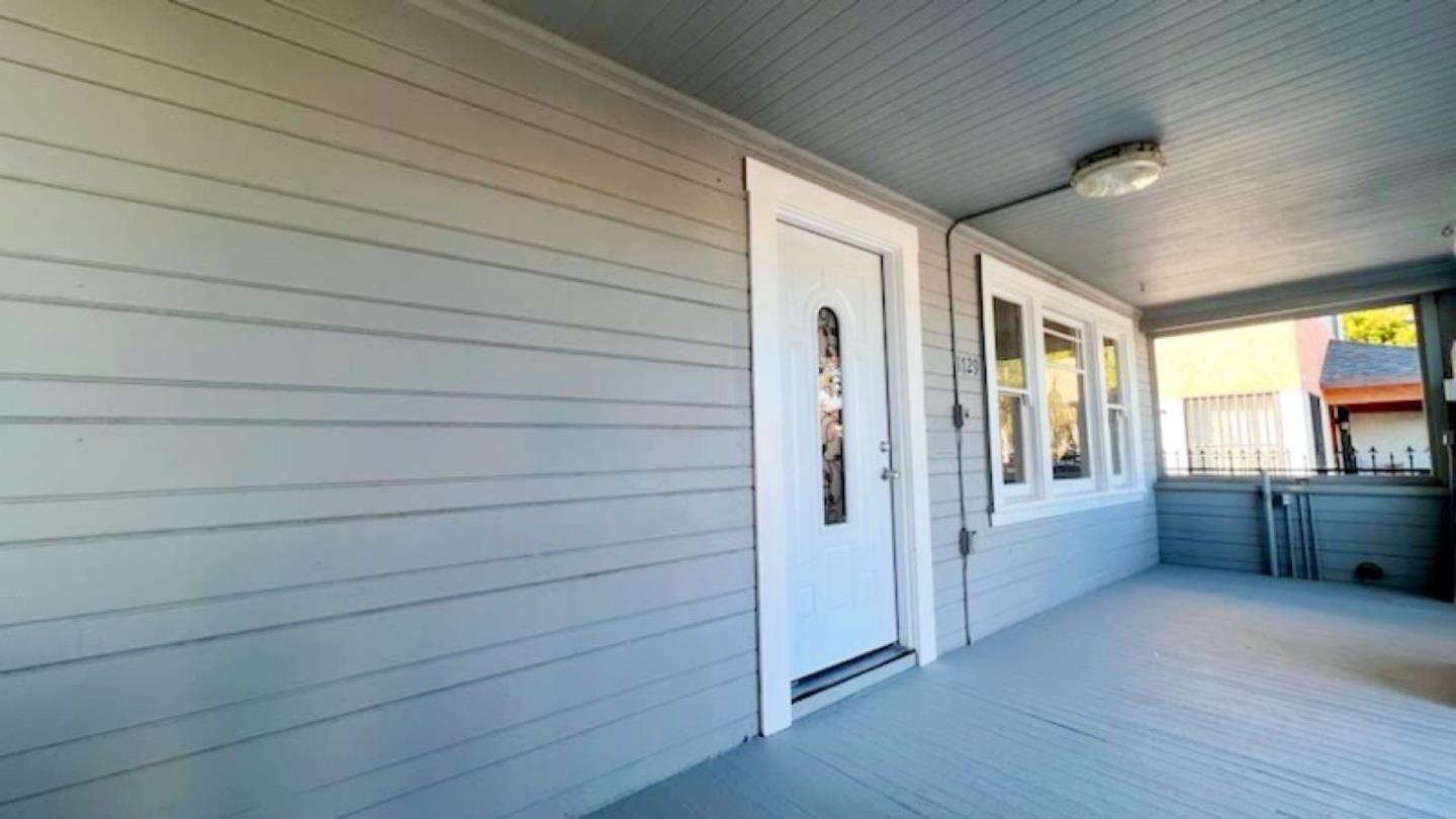 Detail Gallery Image 3 of 30 For 1729 28th Ave, Oakland,  CA 94601 - – Beds | – Baths