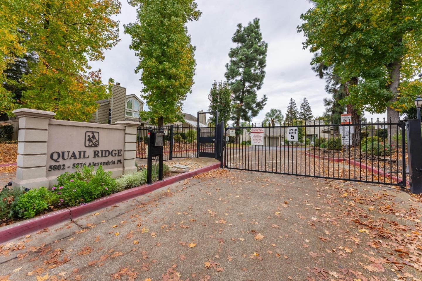 Detail Gallery Image 9 of 13 For 5860 Alexandria Pl, Stockton,  CA 95207 - 1 Beds | 1 Baths