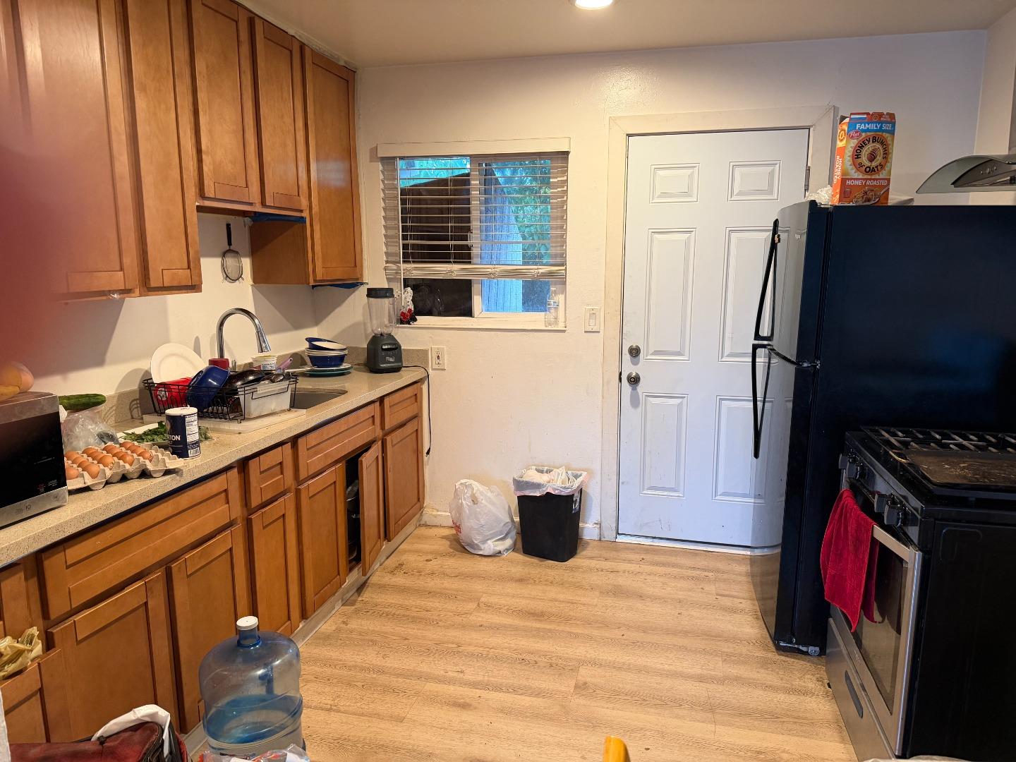 Detail Gallery Image 7 of 10 For 1704 Dutton Ave, Santa Rosa,  CA 95407 - – Beds | – Baths