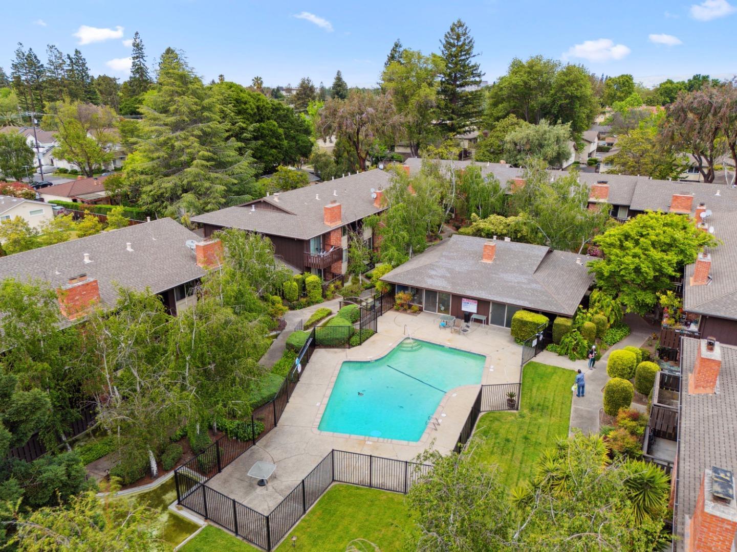 Detail Gallery Image 23 of 34 For 100 E Middlefield Rd 6g,  Mountain View,  CA 94043 - 2 Beds | 2 Baths