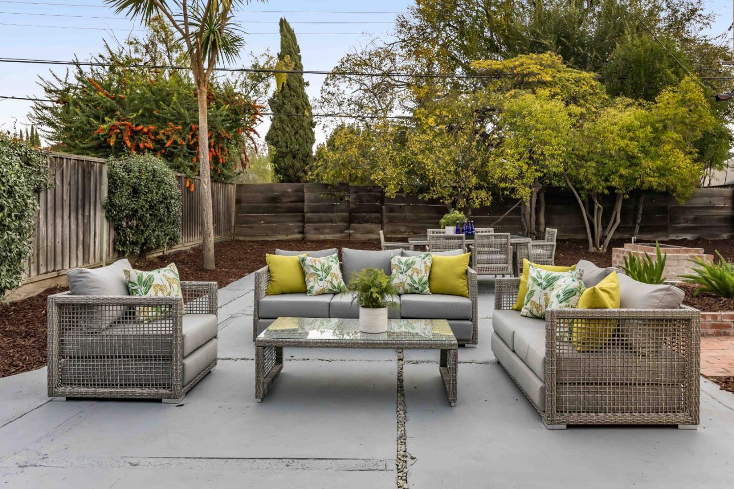 Detail Gallery Image 19 of 20 For 3165 Morris Dr, Palo Alto,  CA 94303 - 3 Beds | 1 Baths