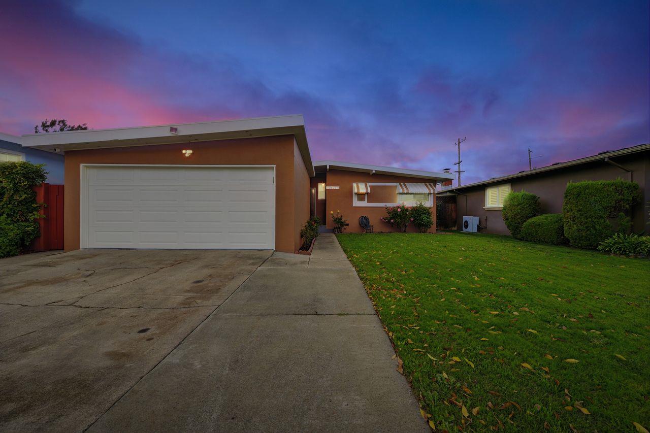 Detail Gallery Image 2 of 29 For 2827 Hosmer St, San Mateo,  CA 94403 - 3 Beds | 2 Baths