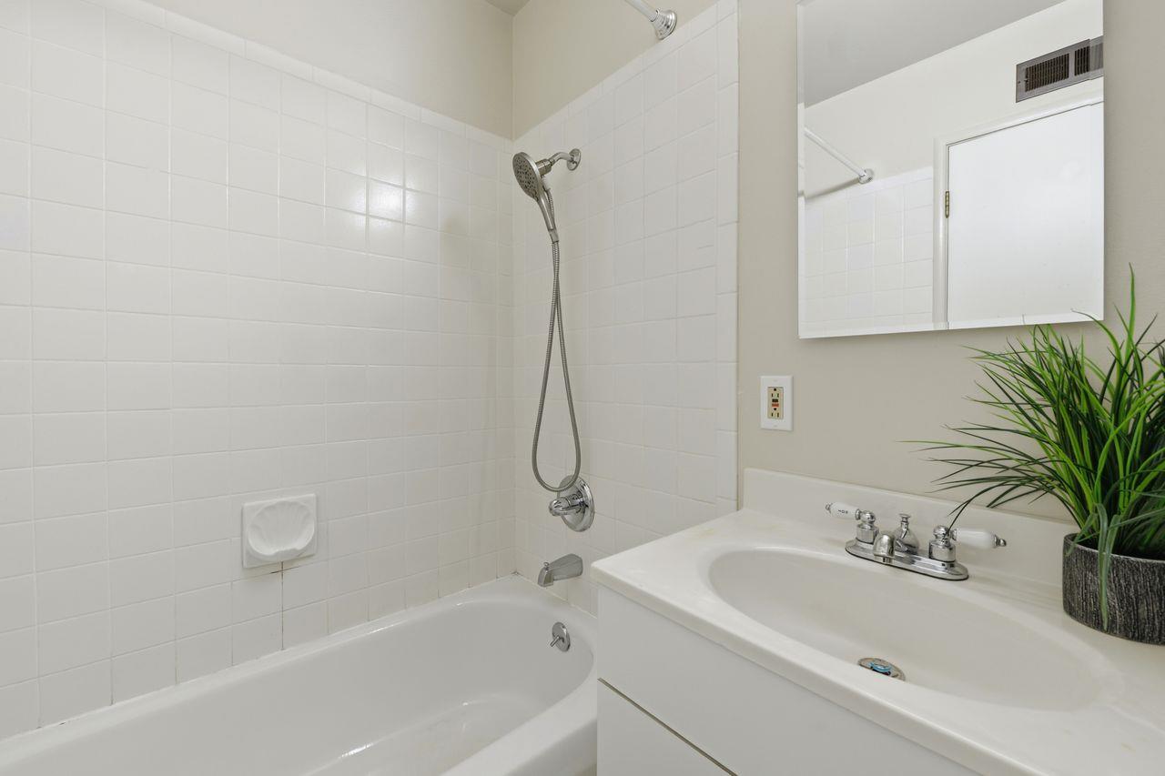 Detail Gallery Image 24 of 29 For 2827 Hosmer St, San Mateo,  CA 94403 - 3 Beds | 2 Baths