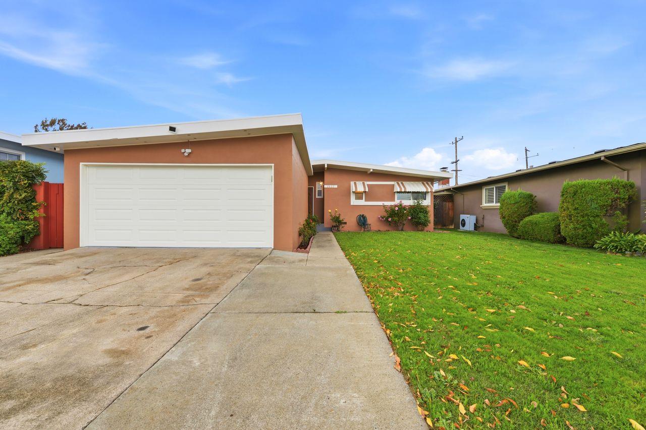 Detail Gallery Image 3 of 29 For 2827 Hosmer St, San Mateo,  CA 94403 - 3 Beds | 2 Baths