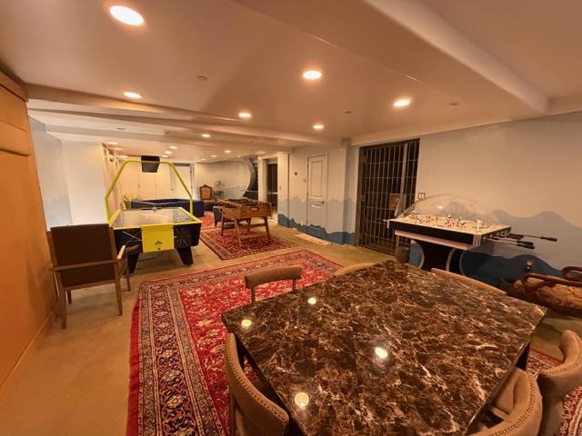 Detail Gallery Image 18 of 28 For 131 30th Ave, Santa Cruz,  CA 95062 - 4 Beds | 3 Baths