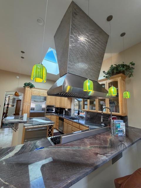 Detail Gallery Image 8 of 28 For 131 30th Ave, Santa Cruz,  CA 95062 - 4 Beds | 3 Baths