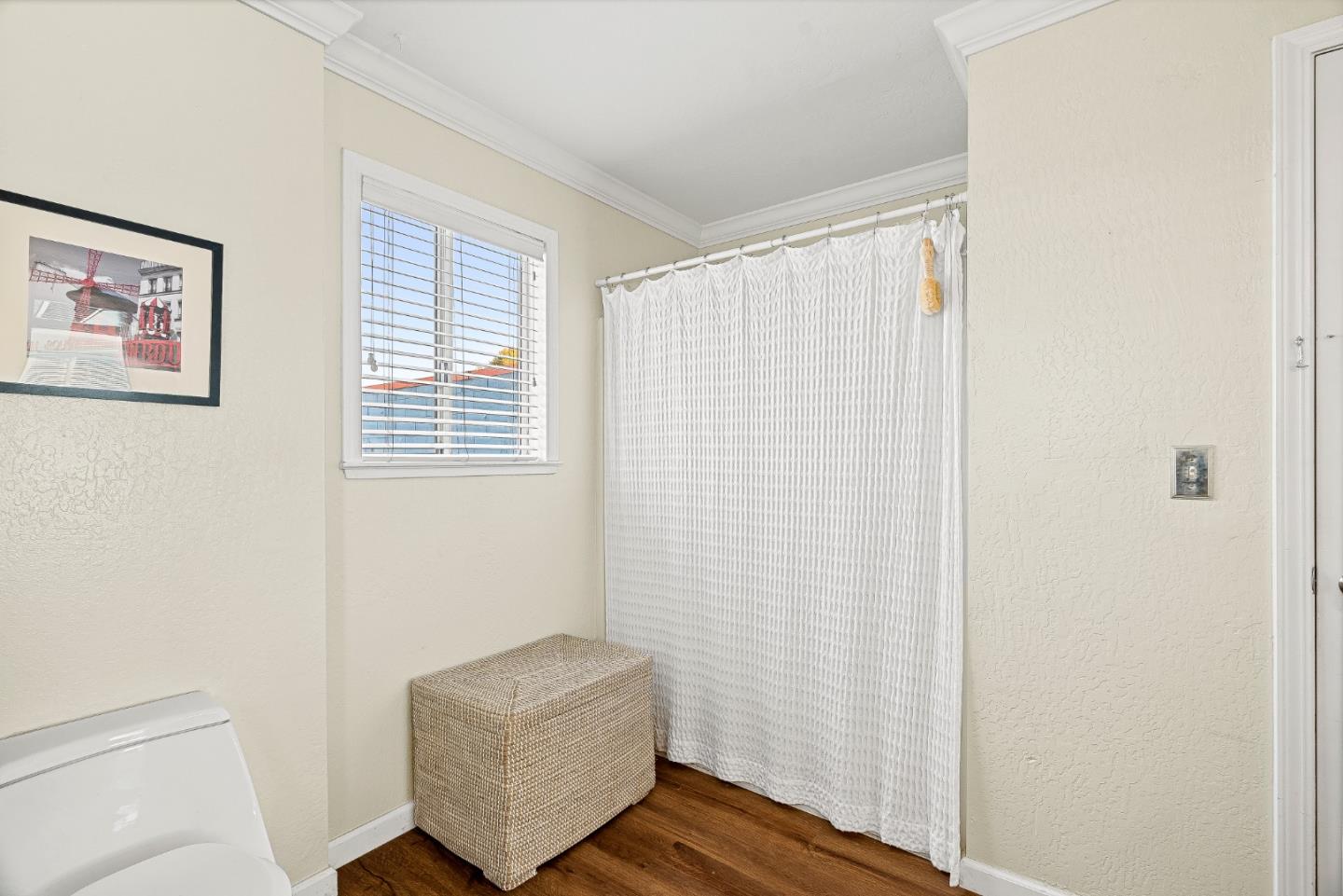 Detail Gallery Image 10 of 41 For 308 River St #B8,  Santa Cruz,  CA 95060 - 1 Beds | 1 Baths