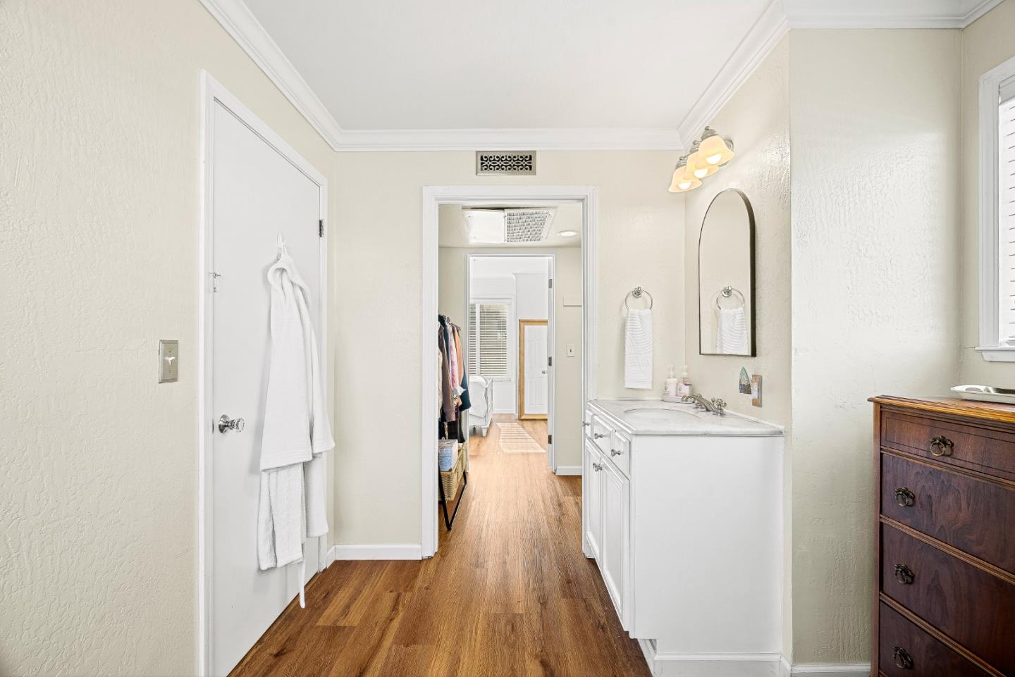 Detail Gallery Image 11 of 41 For 308 River St #B8,  Santa Cruz,  CA 95060 - 1 Beds | 1 Baths