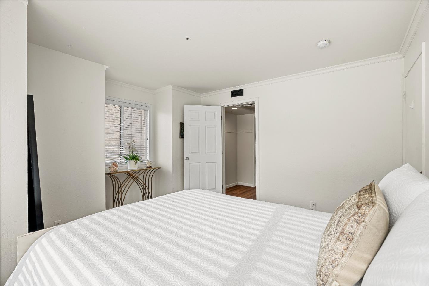 Detail Gallery Image 15 of 41 For 308 River St #B8,  Santa Cruz,  CA 95060 - 1 Beds | 1 Baths