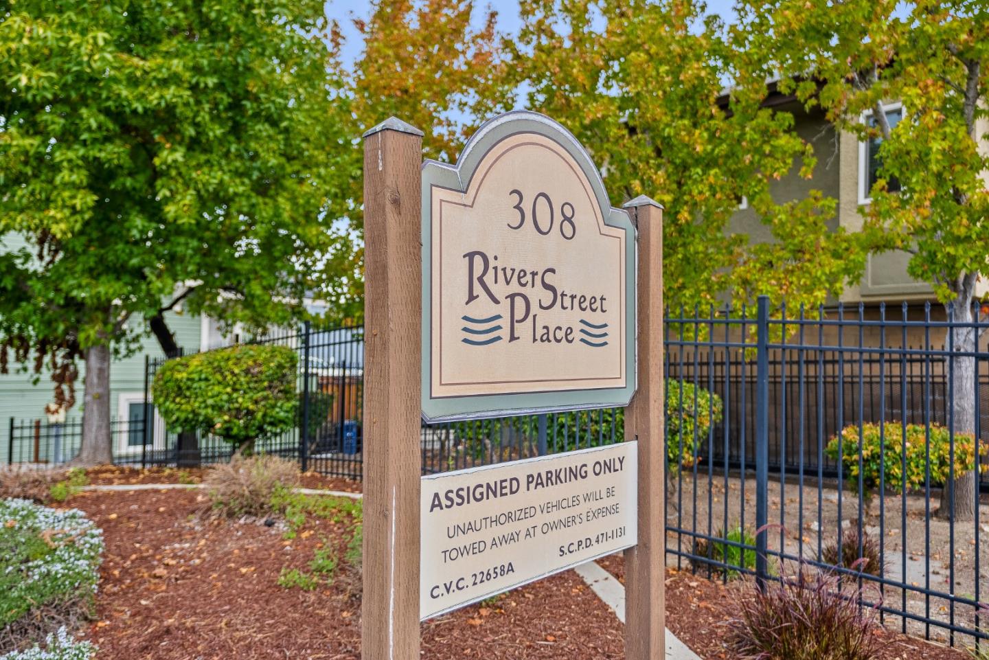 Detail Gallery Image 18 of 41 For 308 River St #B8,  Santa Cruz,  CA 95060 - 1 Beds | 1 Baths