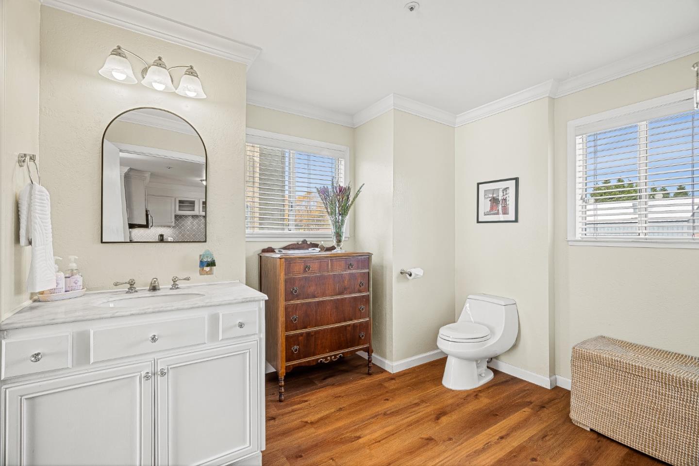 Detail Gallery Image 9 of 41 For 308 River St #B8,  Santa Cruz,  CA 95060 - 1 Beds | 1 Baths