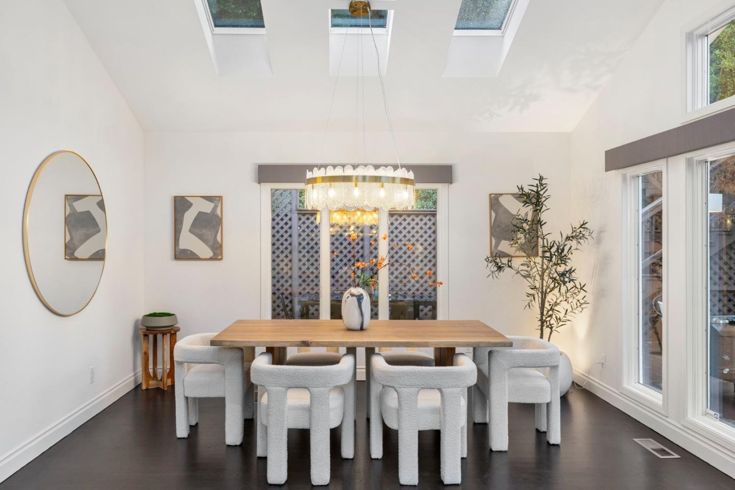 Detail Gallery Image 6 of 59 For 2937 San Juan Blvd, Belmont,  CA 94002 - 3 Beds | 2 Baths