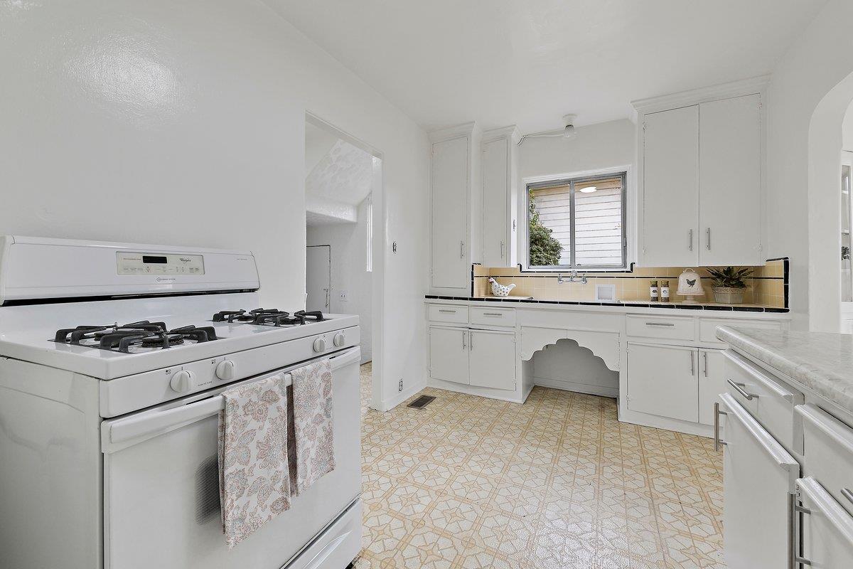 Detail Gallery Image 9 of 27 For 320 N 11th St, San Jose,  CA 95112 - 2 Beds | 1 Baths