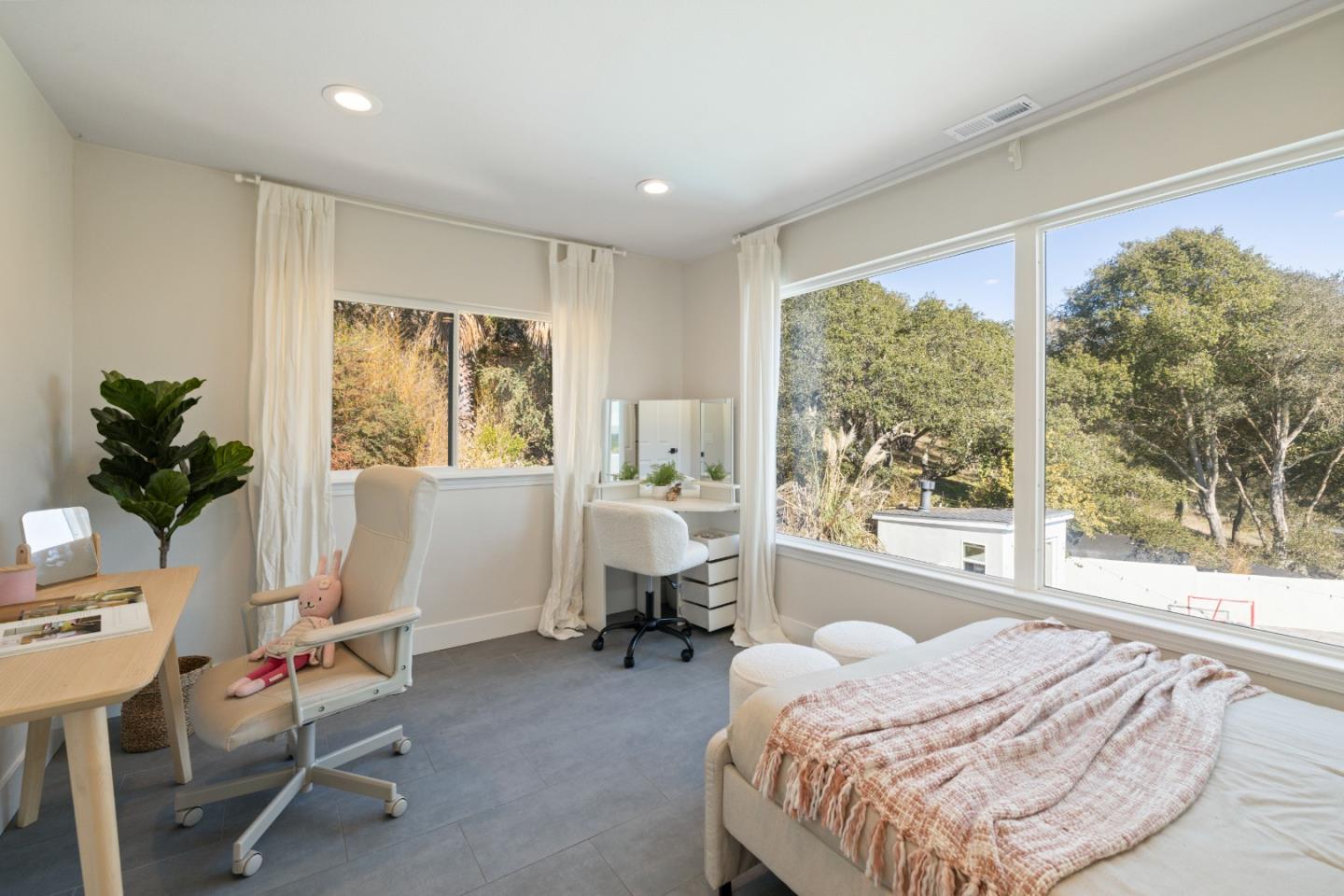 Detail Gallery Image 21 of 74 For 532 Moonrise Ln, Aptos,  CA 95003 - 6 Beds | 4/1 Baths