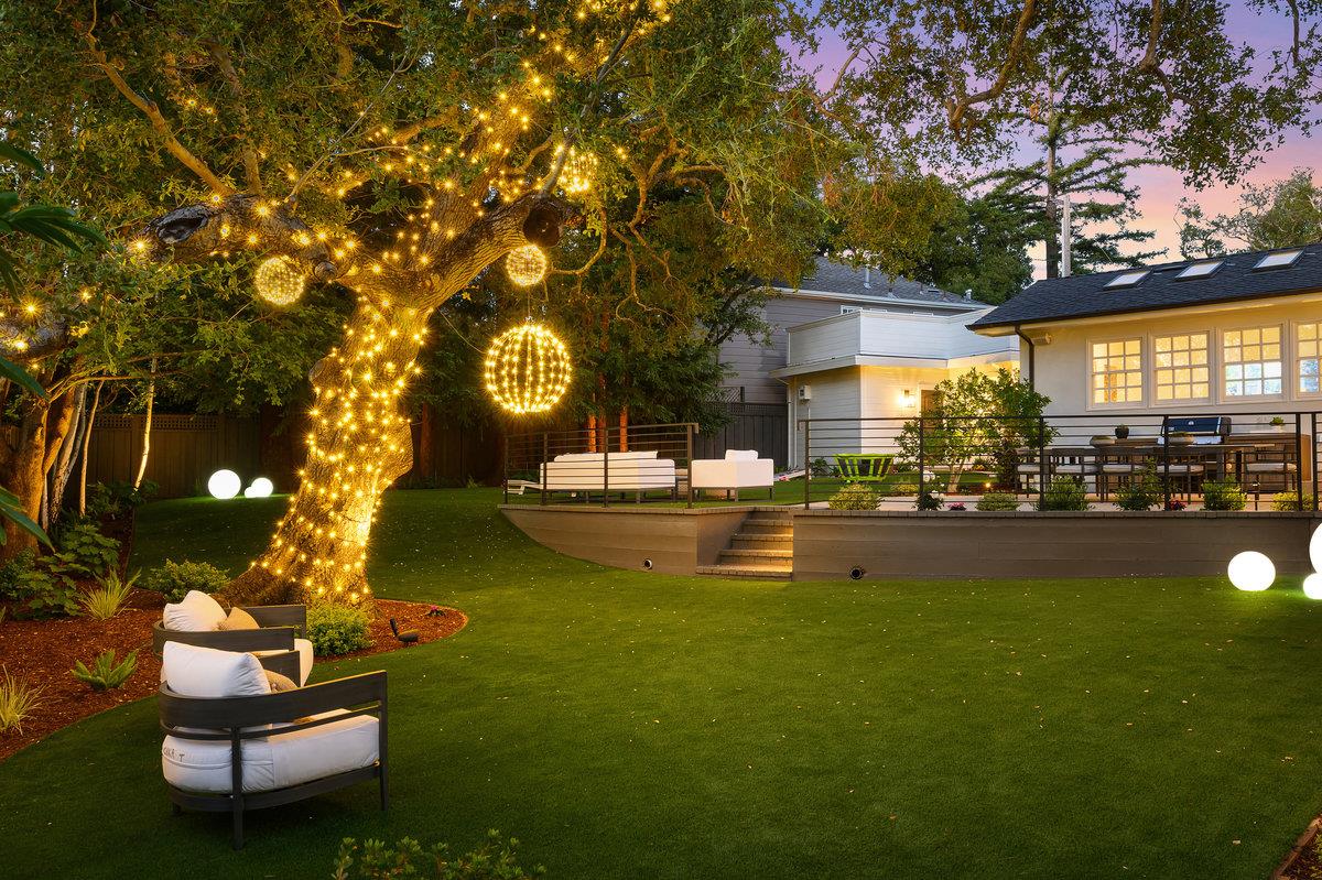 Detail Gallery Image 31 of 32 For 130 Stonehedge Rd, Hillsborough,  CA 94010 - 4 Beds | 3/1 Baths