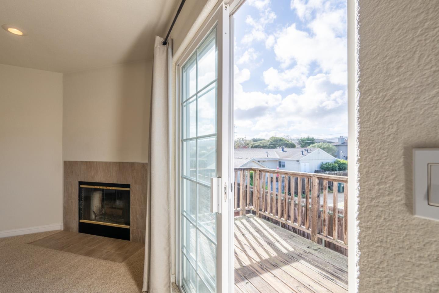 Detail Gallery Image 23 of 28 For 140 John St, Monterey,  CA 93940 - 3 Beds | 2 Baths