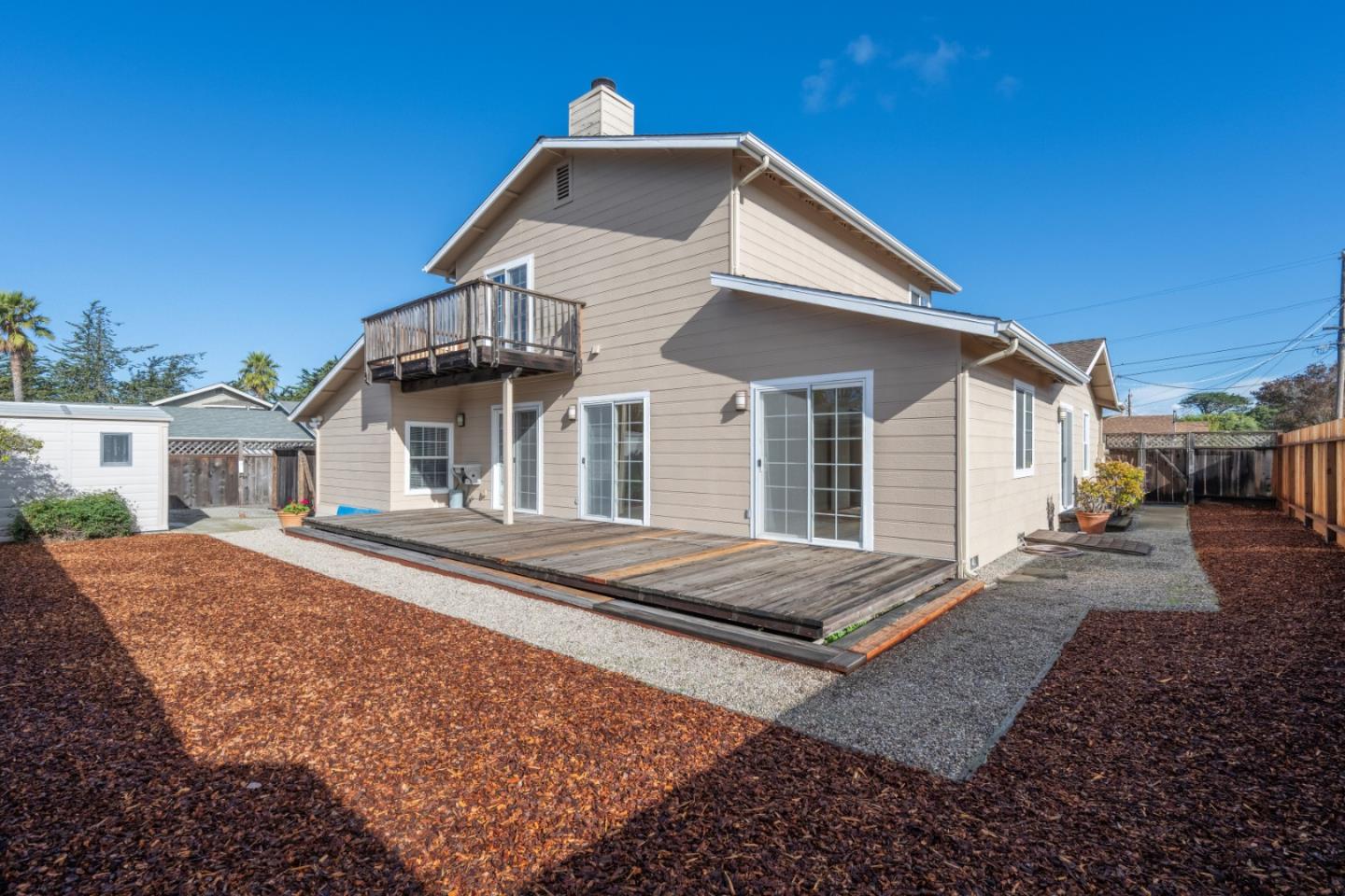 Detail Gallery Image 26 of 28 For 140 John St, Monterey,  CA 93940 - 3 Beds | 2 Baths