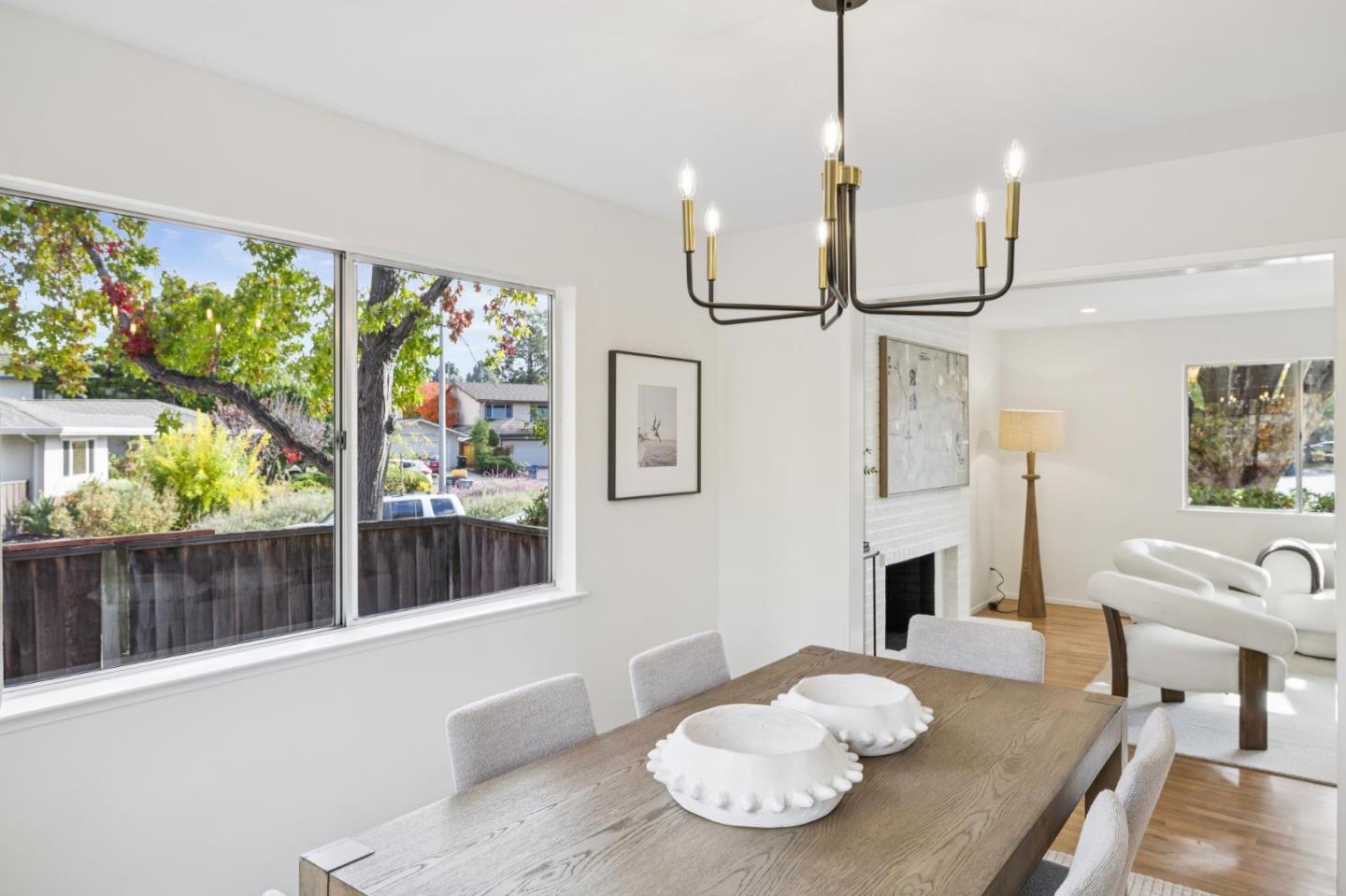 Detail Gallery Image 10 of 52 For 1133 Clydebank Ct, Sunnyvale,  CA 94087 - 4 Beds | 3 Baths