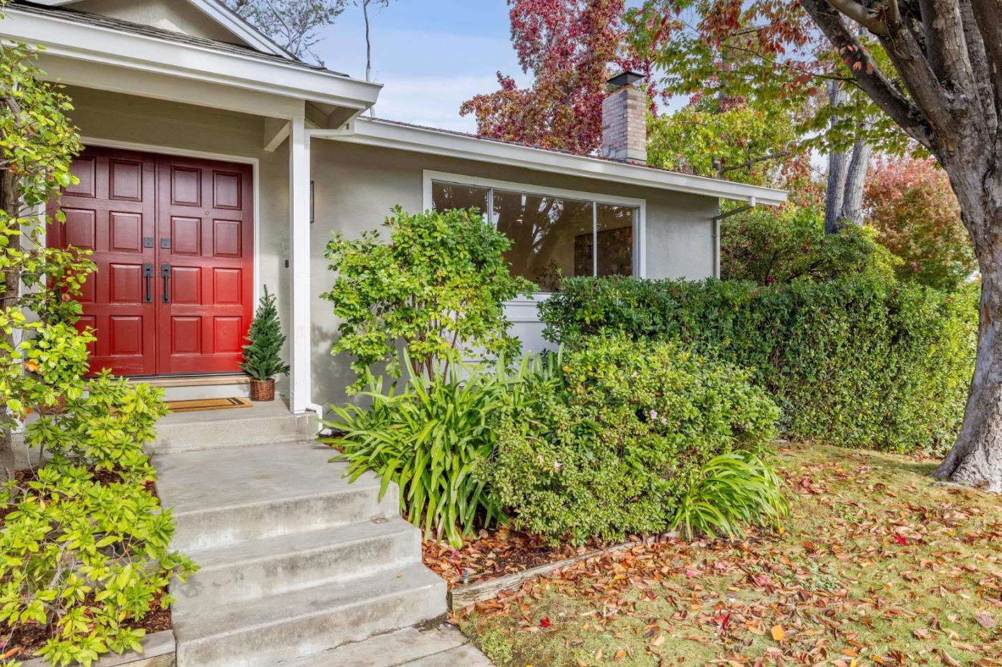 Detail Gallery Image 2 of 52 For 1133 Clydebank Ct, Sunnyvale,  CA 94087 - 4 Beds | 3 Baths