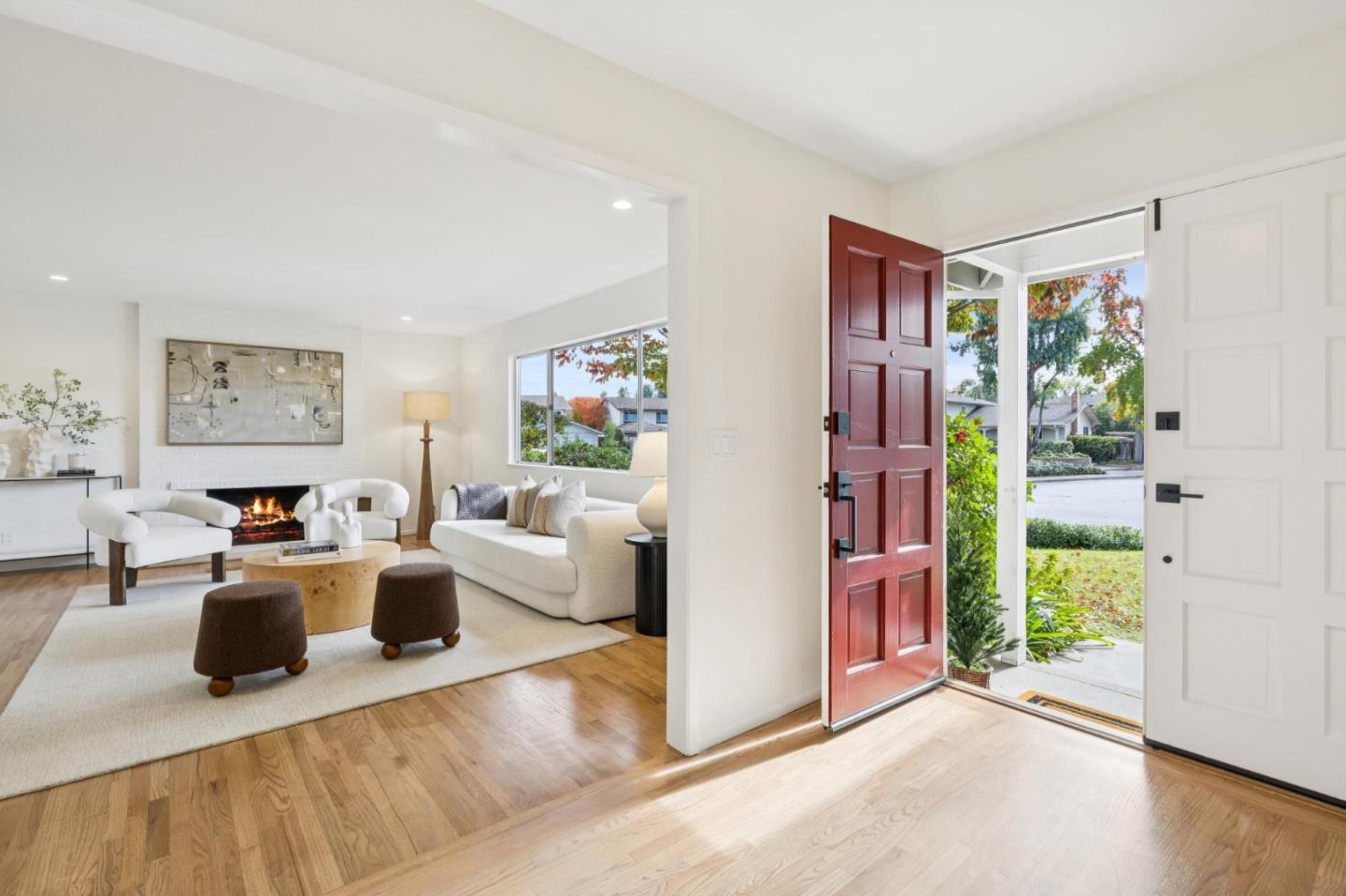 Detail Gallery Image 3 of 52 For 1133 Clydebank Ct, Sunnyvale,  CA 94087 - 4 Beds | 3 Baths