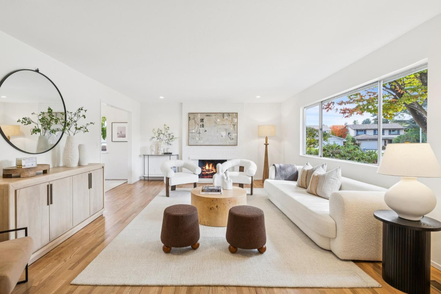 Detail Gallery Image 4 of 52 For 1133 Clydebank Ct, Sunnyvale,  CA 94087 - 4 Beds | 3 Baths