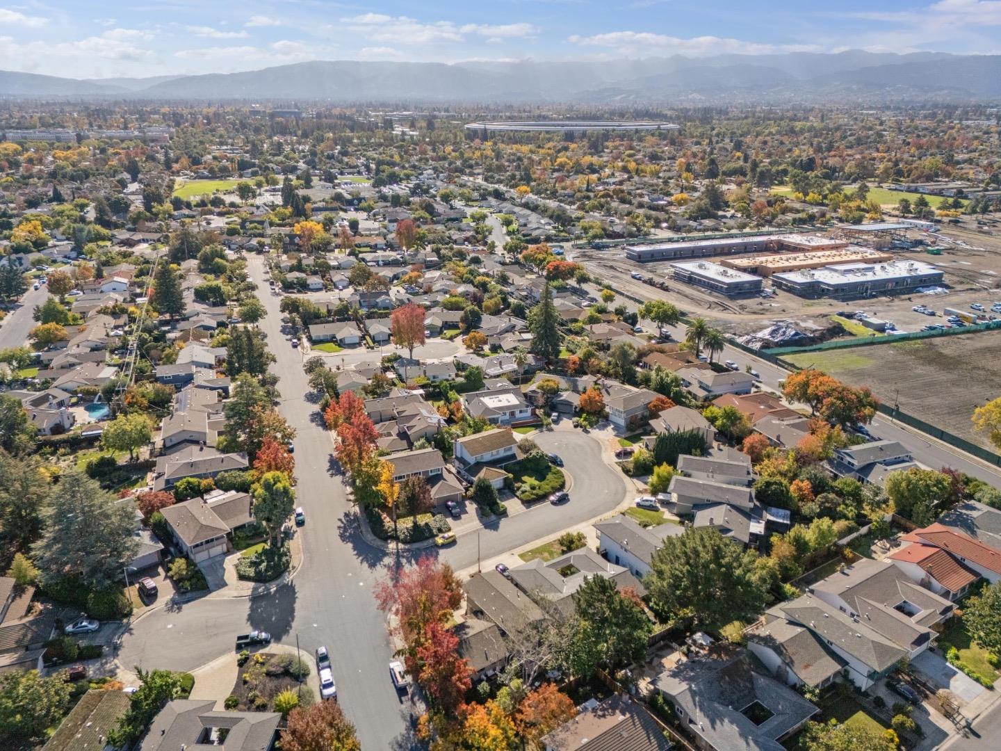 Detail Gallery Image 51 of 52 For 1133 Clydebank Ct, Sunnyvale,  CA 94087 - 4 Beds | 3 Baths