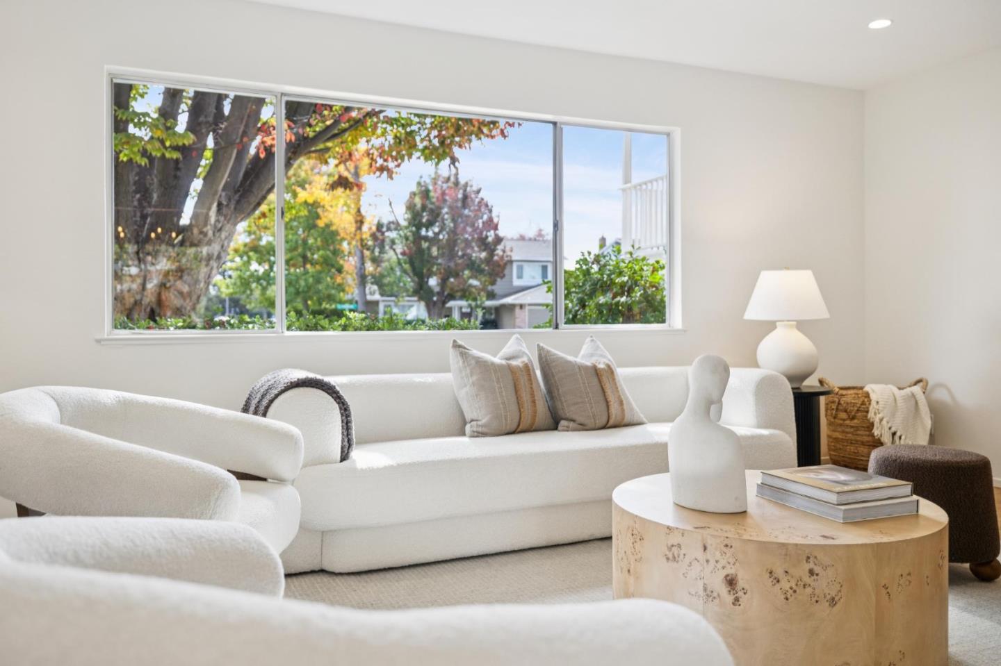 Detail Gallery Image 7 of 52 For 1133 Clydebank Ct, Sunnyvale,  CA 94087 - 4 Beds | 3 Baths