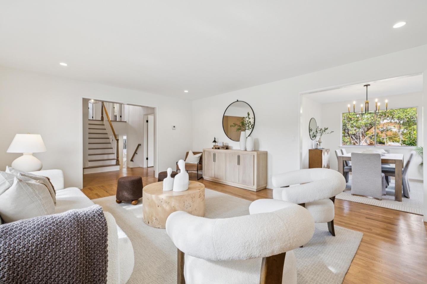 Detail Gallery Image 8 of 52 For 1133 Clydebank Ct, Sunnyvale,  CA 94087 - 4 Beds | 3 Baths