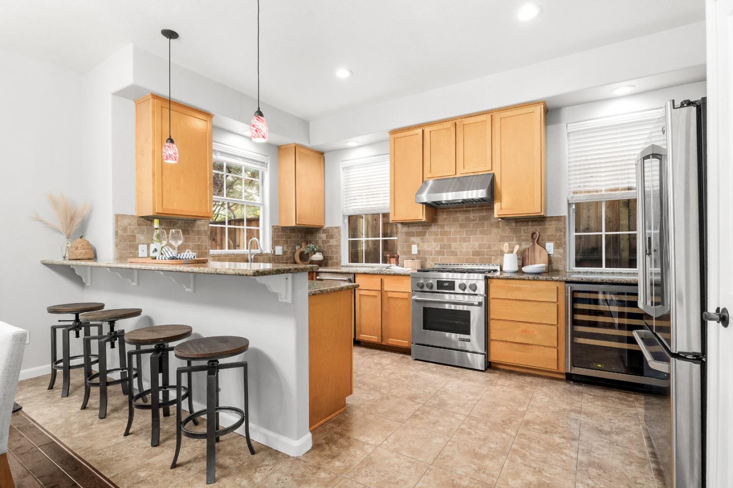 Detail Gallery Image 13 of 45 For 5 Tuscany Ct, Scotts Valley,  CA 95066 - 3 Beds | 2/1 Baths