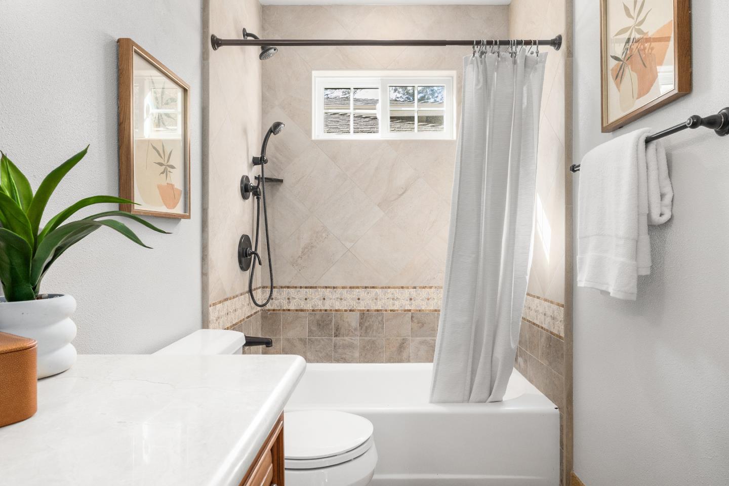 Detail Gallery Image 31 of 45 For 5 Tuscany Ct, Scotts Valley,  CA 95066 - 3 Beds | 2/1 Baths