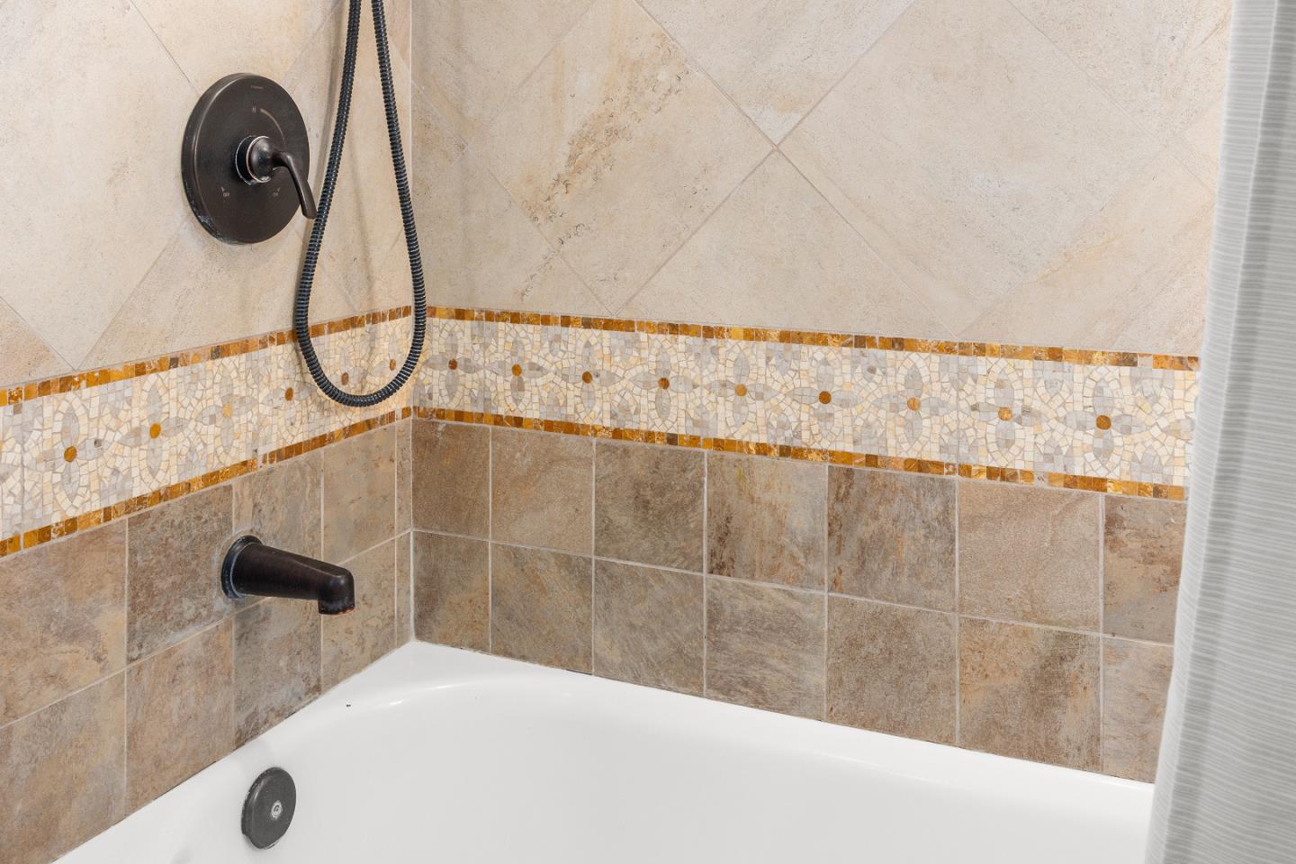 Detail Gallery Image 32 of 45 For 5 Tuscany Ct, Scotts Valley,  CA 95066 - 3 Beds | 2/1 Baths