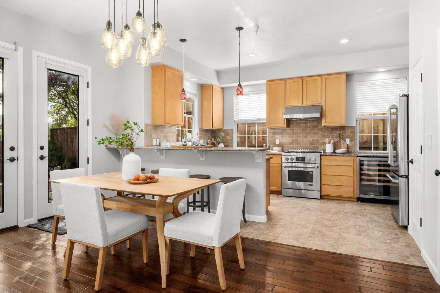 Detail Gallery Image 7 of 45 For 5 Tuscany Ct, Scotts Valley,  CA 95066 - 3 Beds | 2/1 Baths