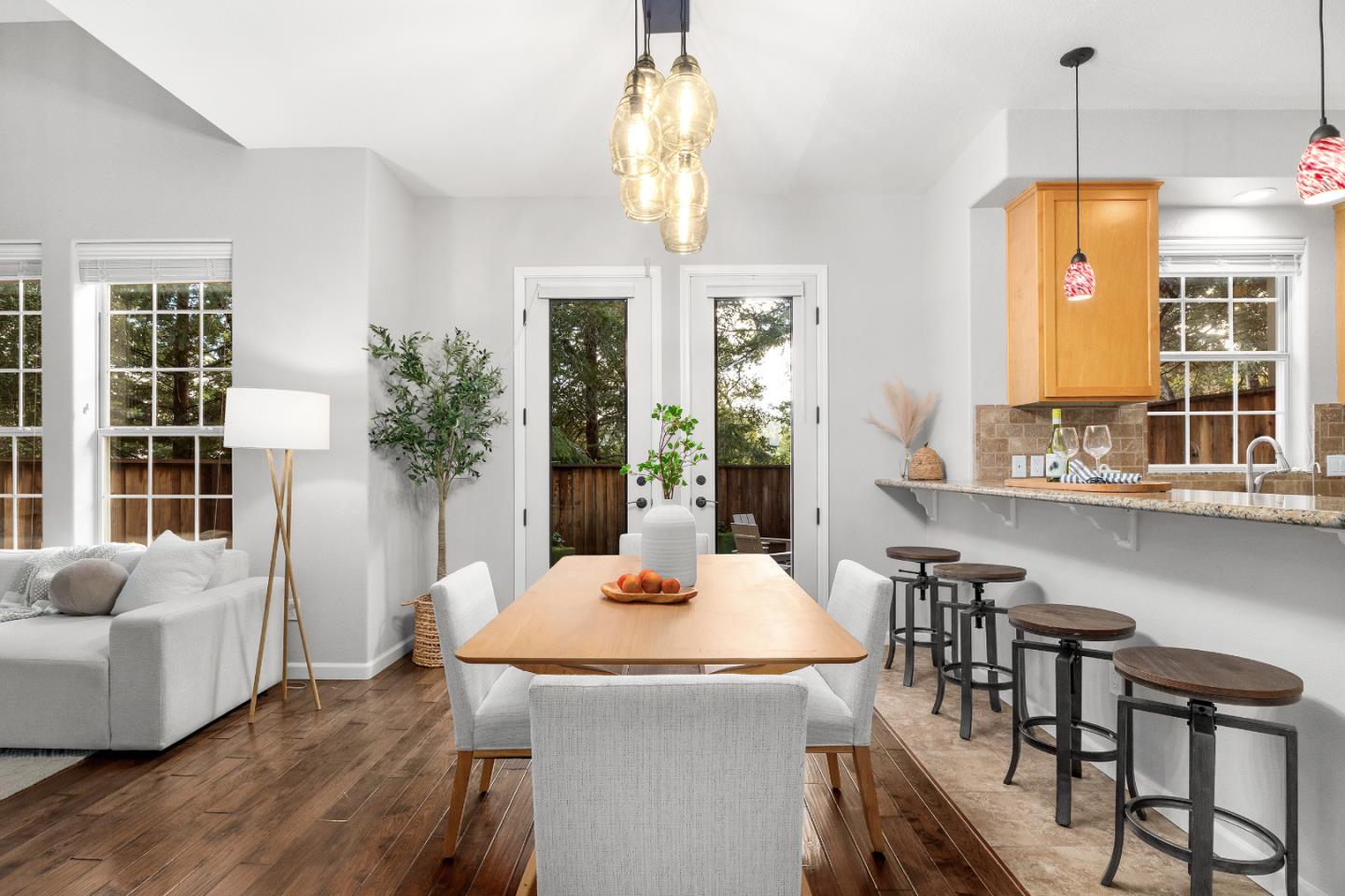 Detail Gallery Image 8 of 45 For 5 Tuscany Ct, Scotts Valley,  CA 95066 - 3 Beds | 2/1 Baths