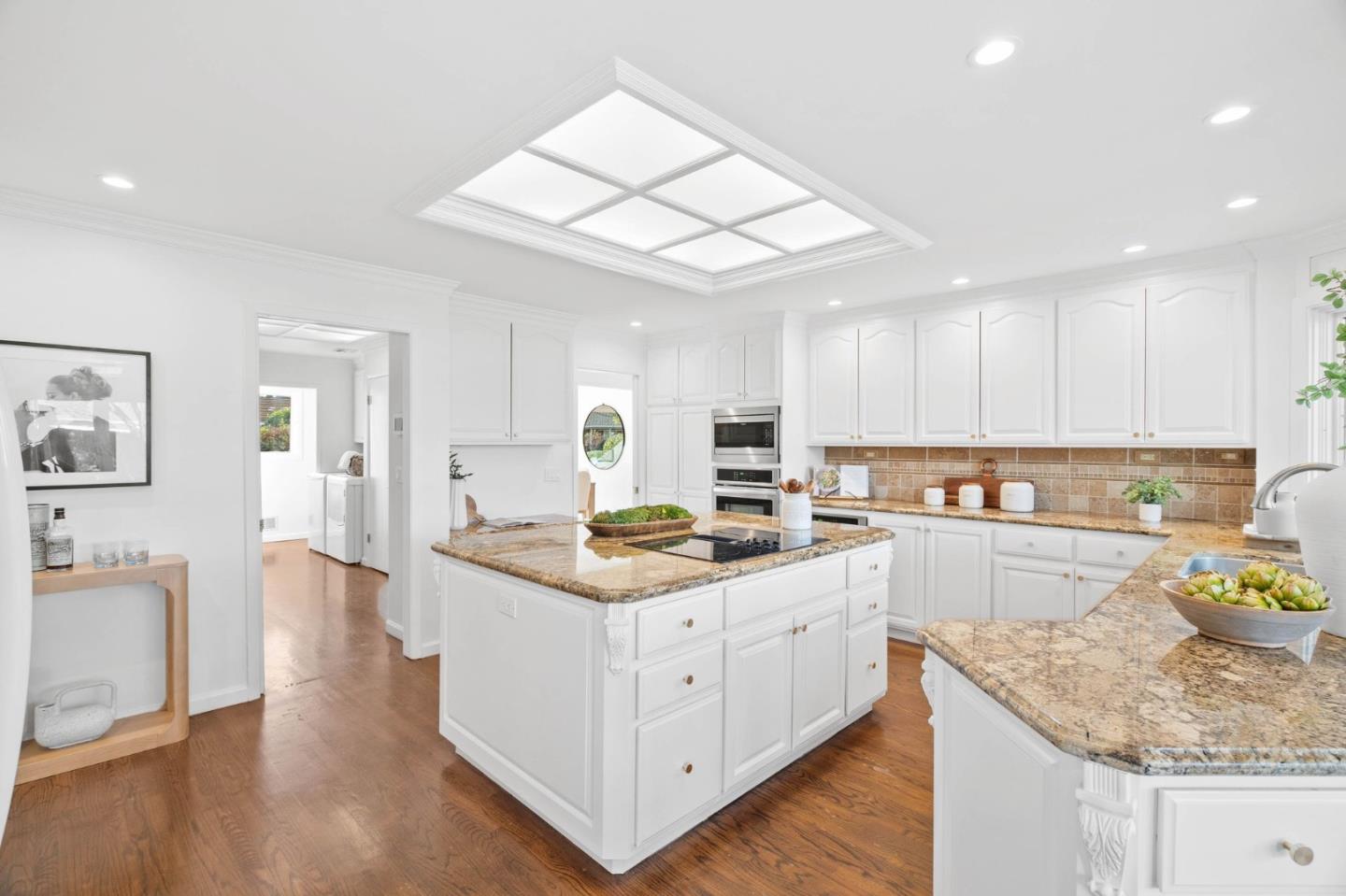 Detail Gallery Image 12 of 46 For 2619 Lindentree Ln, Santa Clara,  CA 95051 - 4 Beds | 2/1 Baths