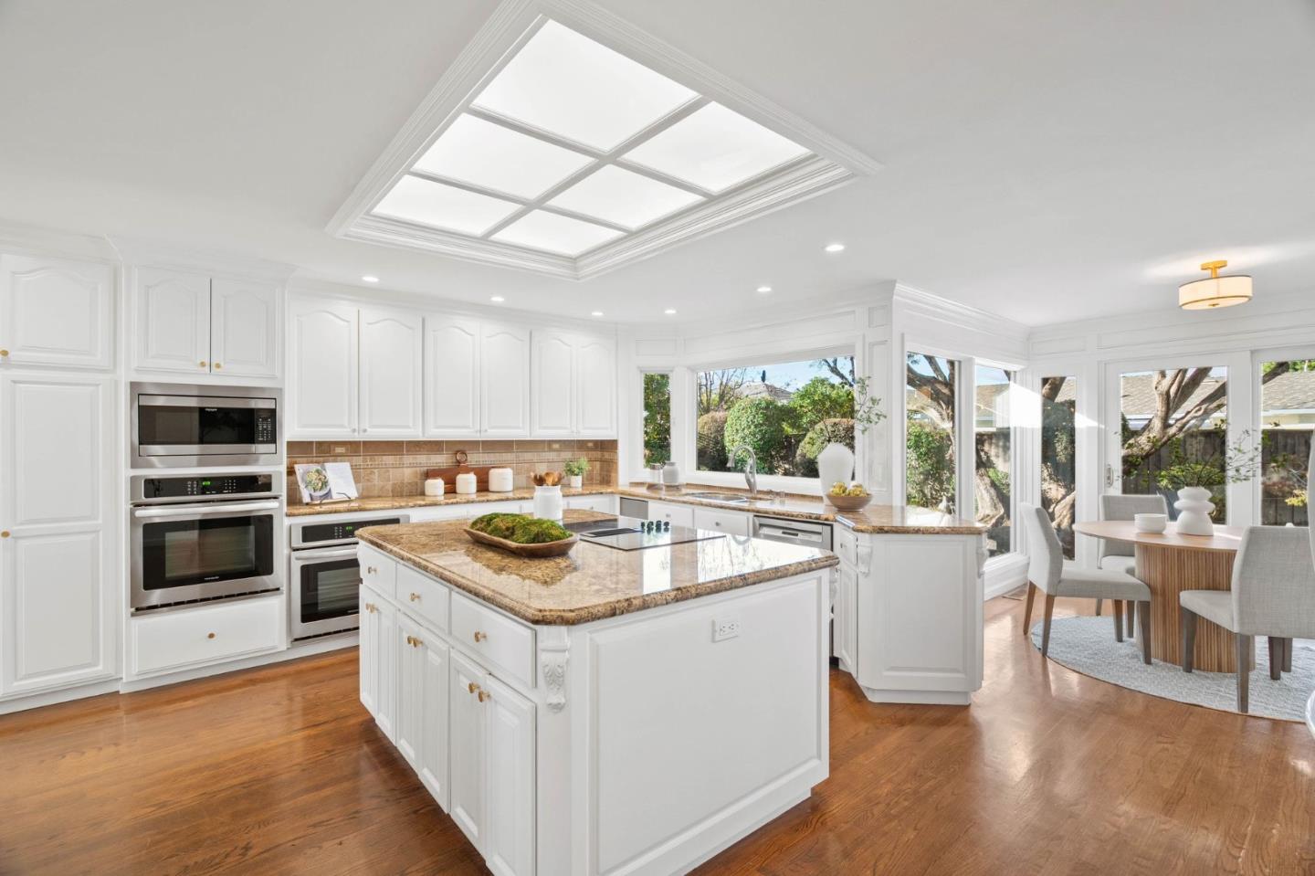 Detail Gallery Image 13 of 46 For 2619 Lindentree Ln, Santa Clara,  CA 95051 - 4 Beds | 2/1 Baths