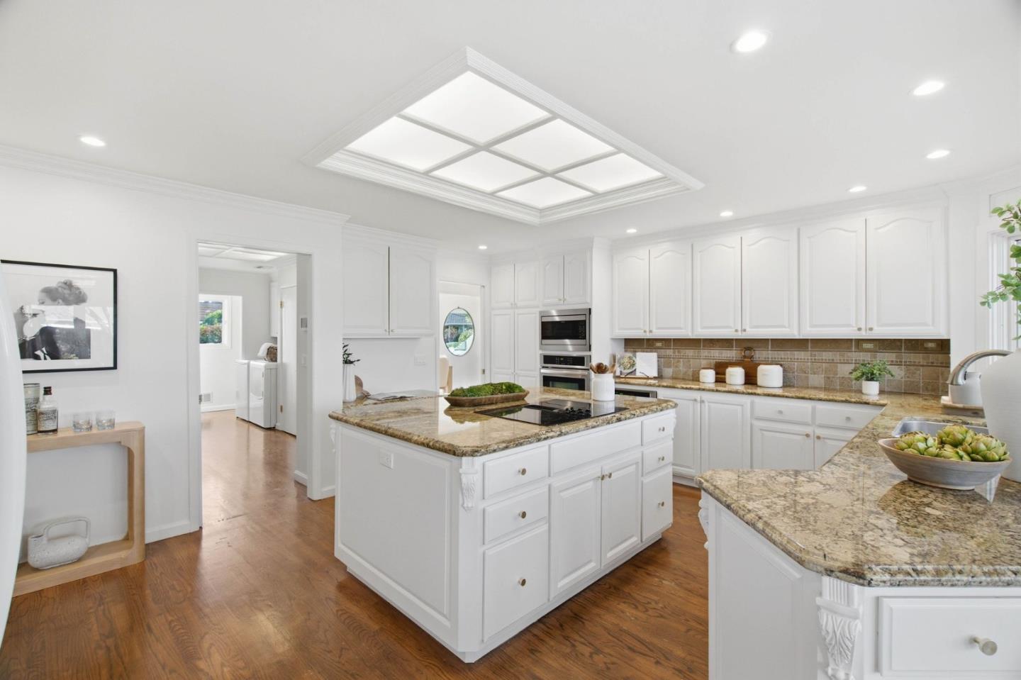 Detail Gallery Image 14 of 46 For 2619 Lindentree Ln, Santa Clara,  CA 95051 - 4 Beds | 2/1 Baths