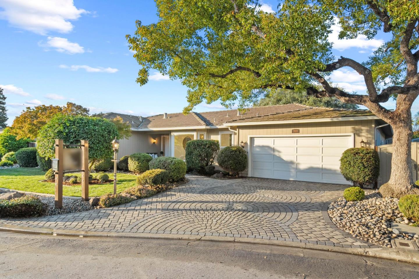 Detail Gallery Image 3 of 46 For 2619 Lindentree Ln, Santa Clara,  CA 95051 - 4 Beds | 2/1 Baths