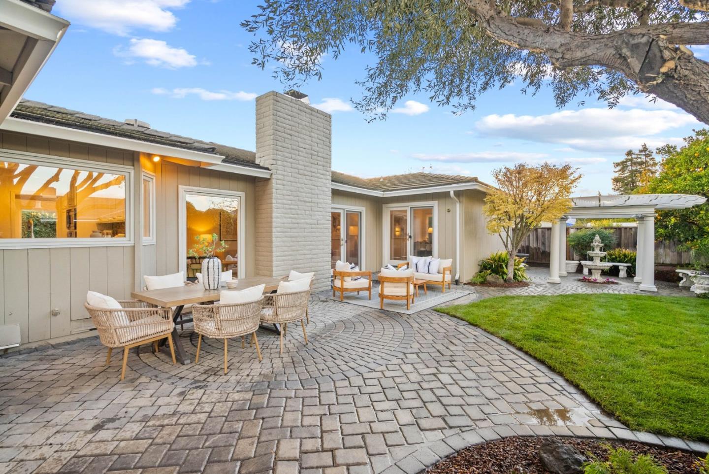 Detail Gallery Image 34 of 46 For 2619 Lindentree Ln, Santa Clara,  CA 95051 - 4 Beds | 2/1 Baths