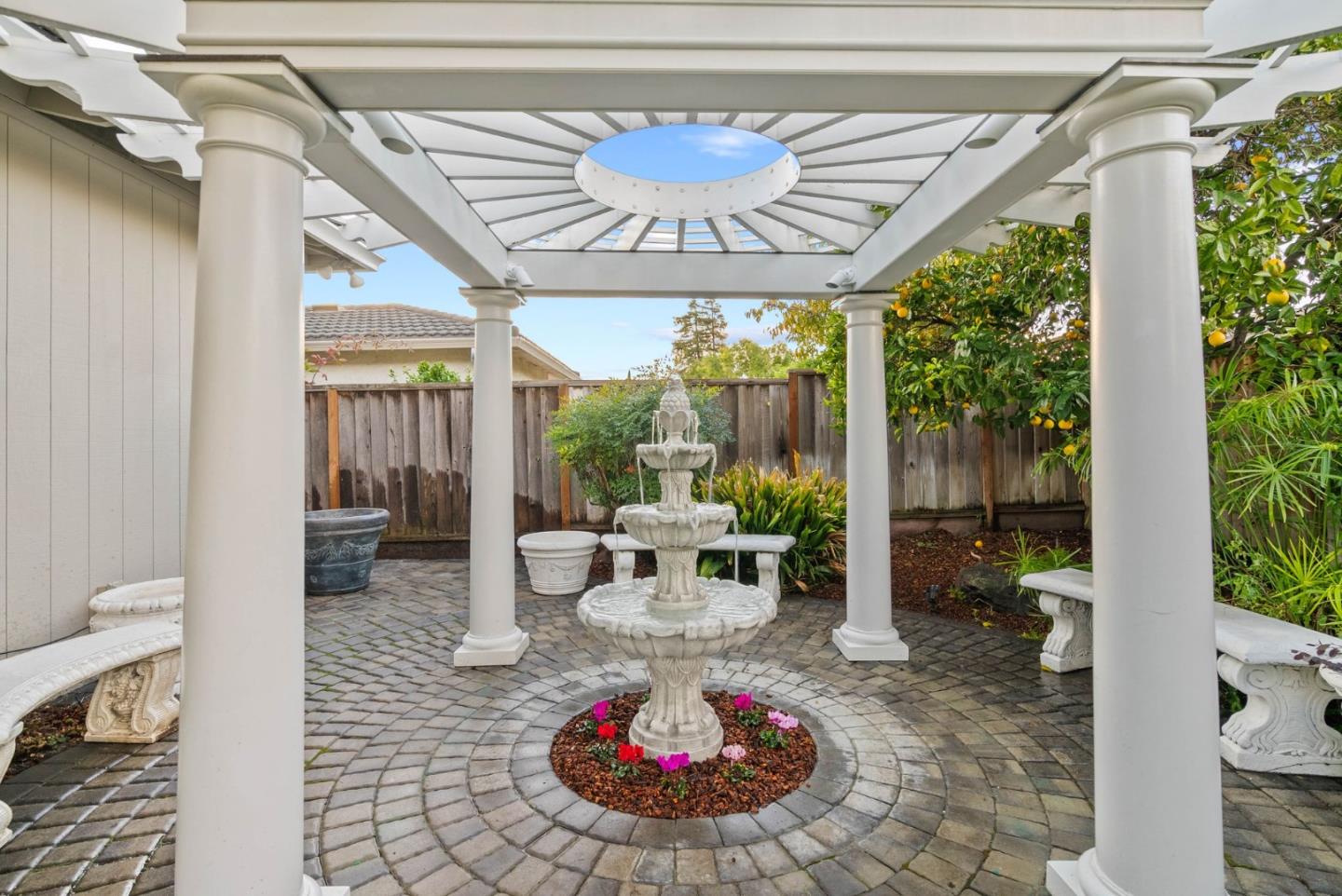 Detail Gallery Image 39 of 46 For 2619 Lindentree Ln, Santa Clara,  CA 95051 - 4 Beds | 2/1 Baths