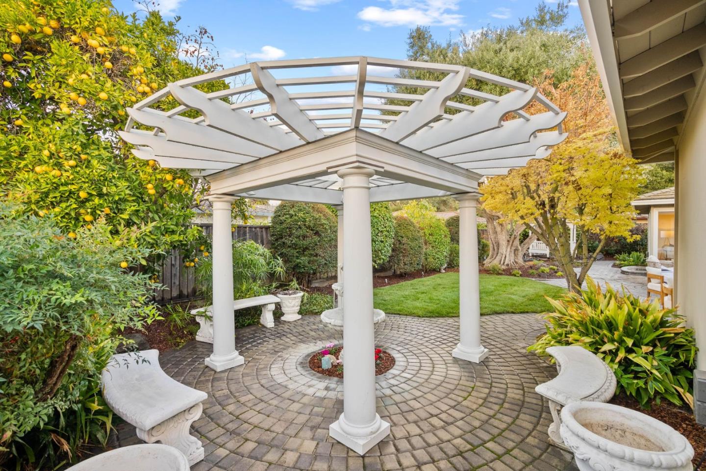 Detail Gallery Image 40 of 46 For 2619 Lindentree Ln, Santa Clara,  CA 95051 - 4 Beds | 2/1 Baths