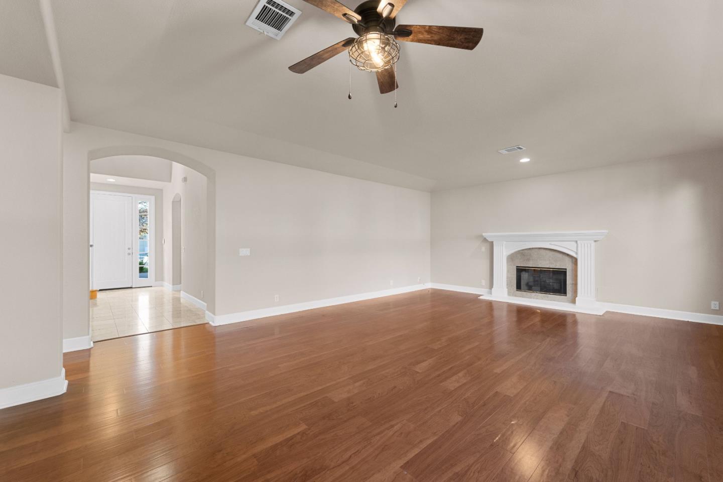 Detail Gallery Image 14 of 43 For 9652 Cooper Pl, Gilroy,  CA 95020 - 5 Beds | 3 Baths