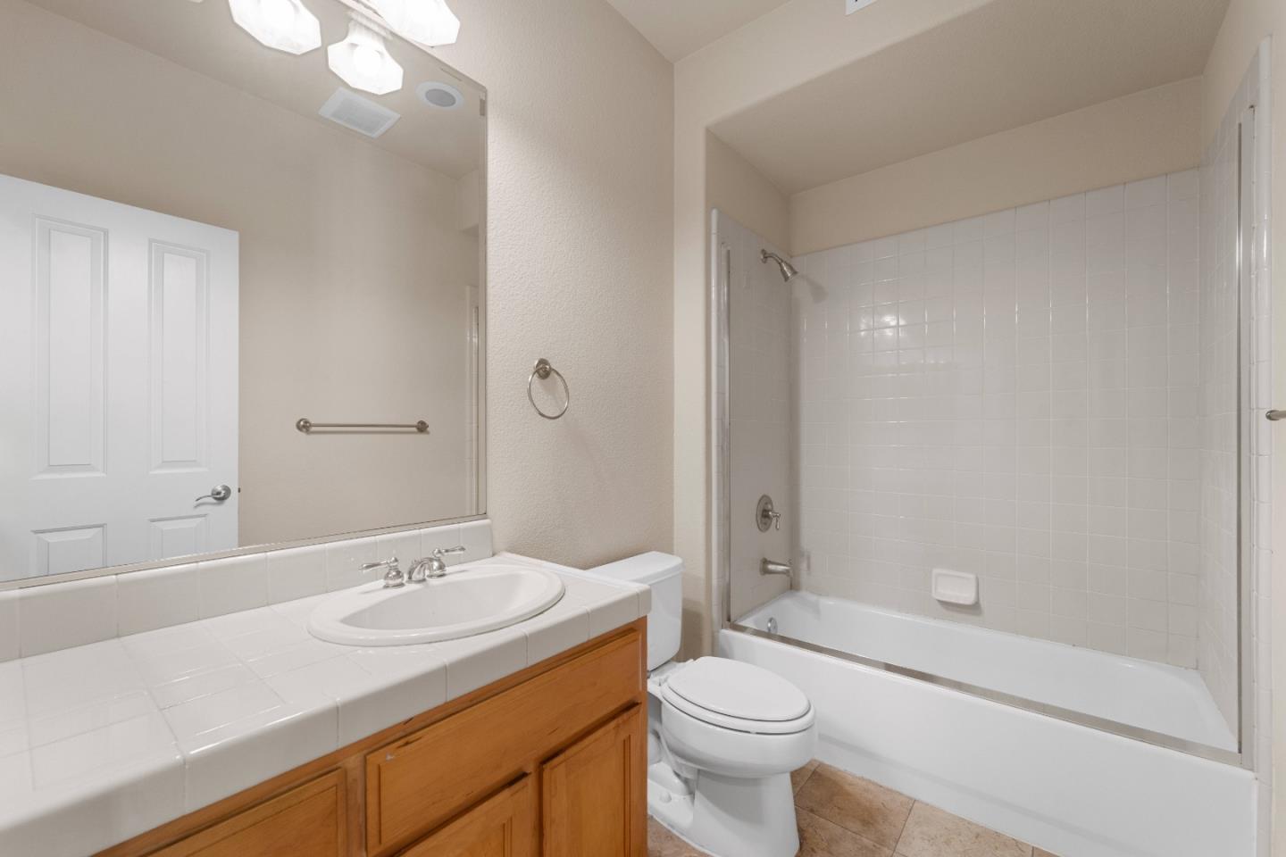 Detail Gallery Image 9 of 43 For 9652 Cooper Pl, Gilroy,  CA 95020 - 5 Beds | 3 Baths