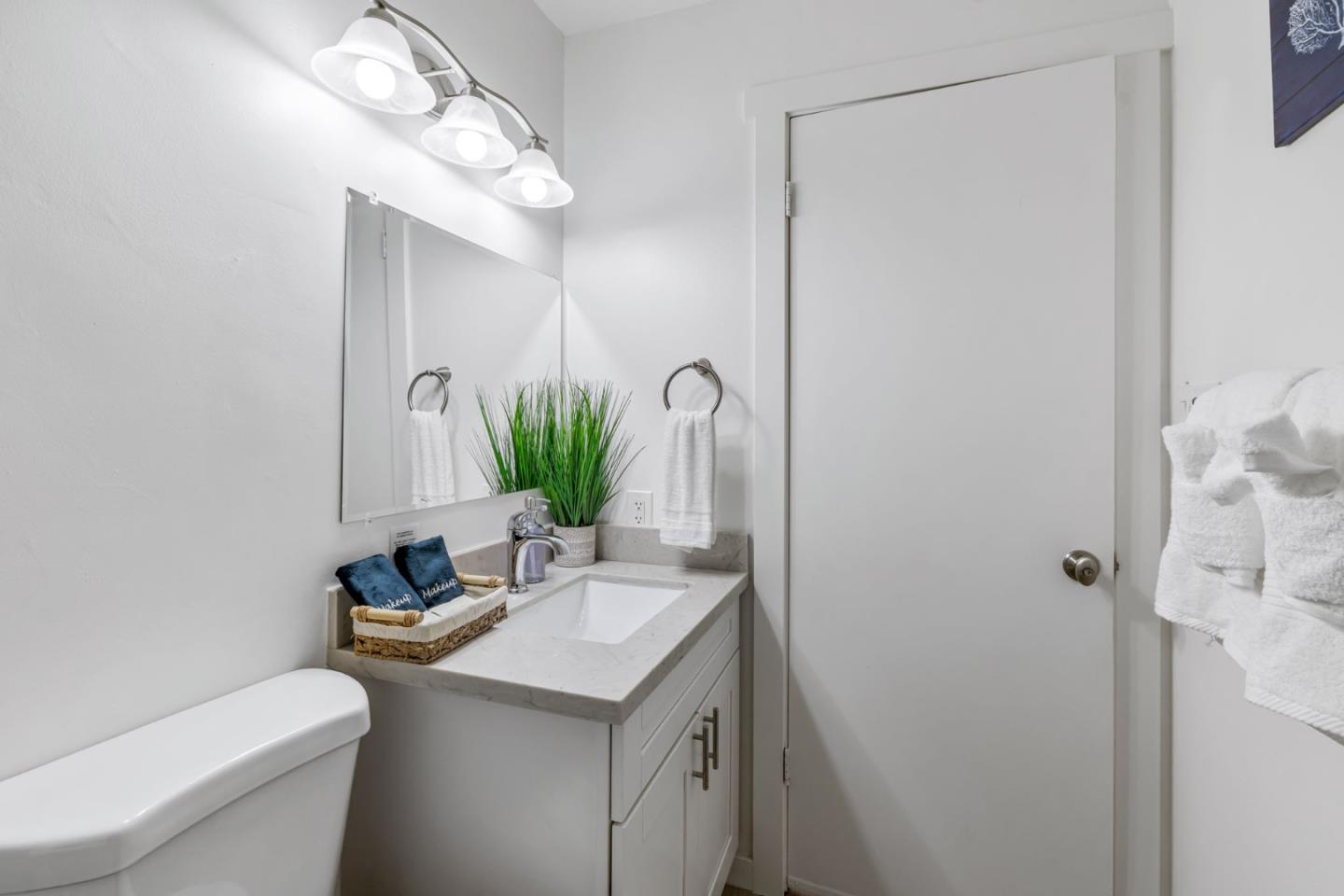 Detail Gallery Image 15 of 29 For 260 Lake Ave #1,  Santa Cruz,  CA 95062 - 2 Beds | 2 Baths