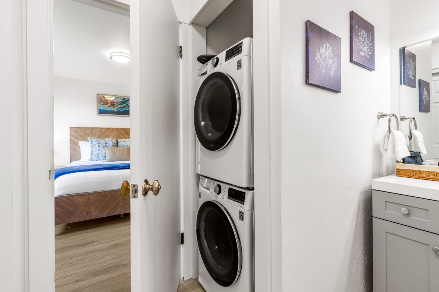 Detail Gallery Image 21 of 29 For 260 Lake Ave #1,  Santa Cruz,  CA 95062 - 2 Beds | 2 Baths