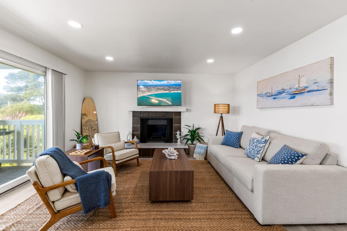 Detail Gallery Image 3 of 29 For 260 Lake Ave #1,  Santa Cruz,  CA 95062 - 2 Beds | 2 Baths