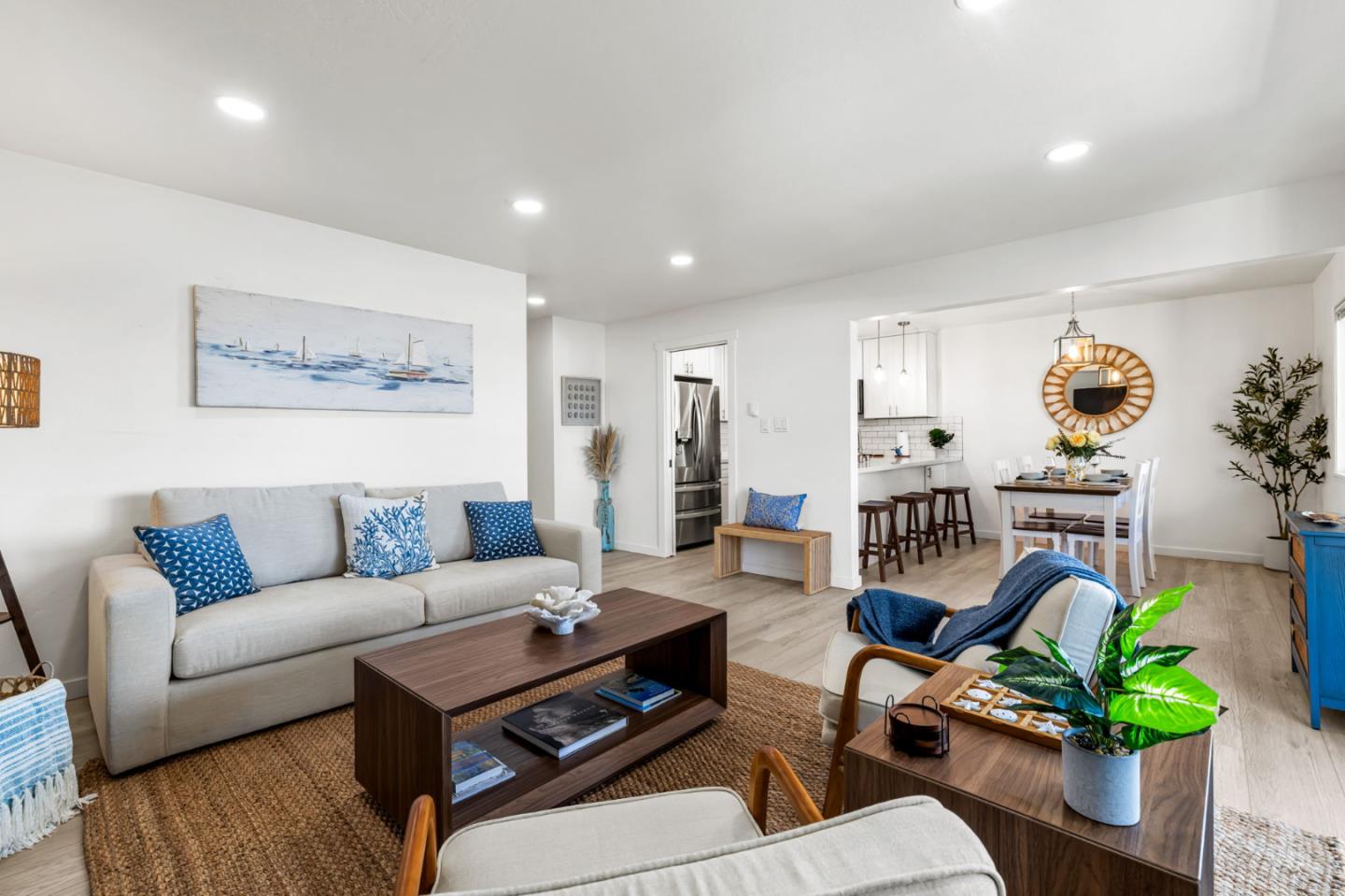 Detail Gallery Image 4 of 29 For 260 Lake Ave #1,  Santa Cruz,  CA 95062 - 2 Beds | 2 Baths