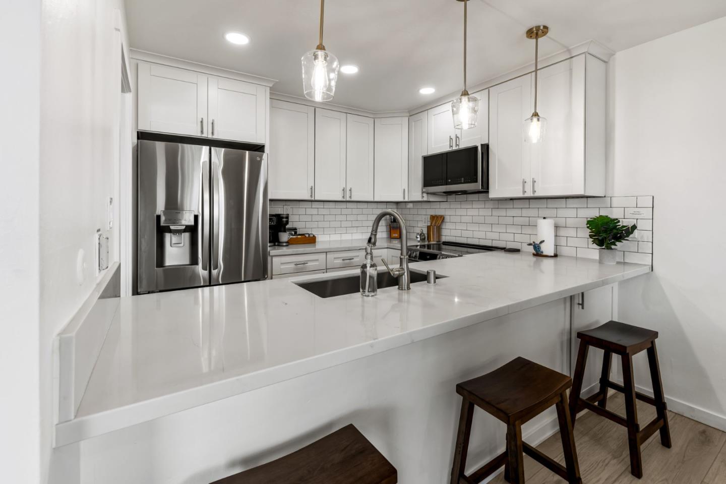 Detail Gallery Image 9 of 29 For 260 Lake Ave #1,  Santa Cruz,  CA 95062 - 2 Beds | 2 Baths