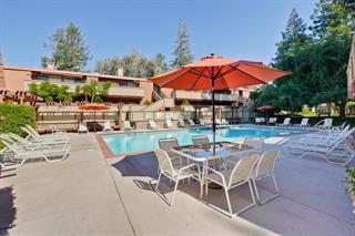 Detail Gallery Image 27 of 31 For 500 W Middlefield Rd #18,  Mountain View,  CA 94043 - 2 Beds | 2 Baths