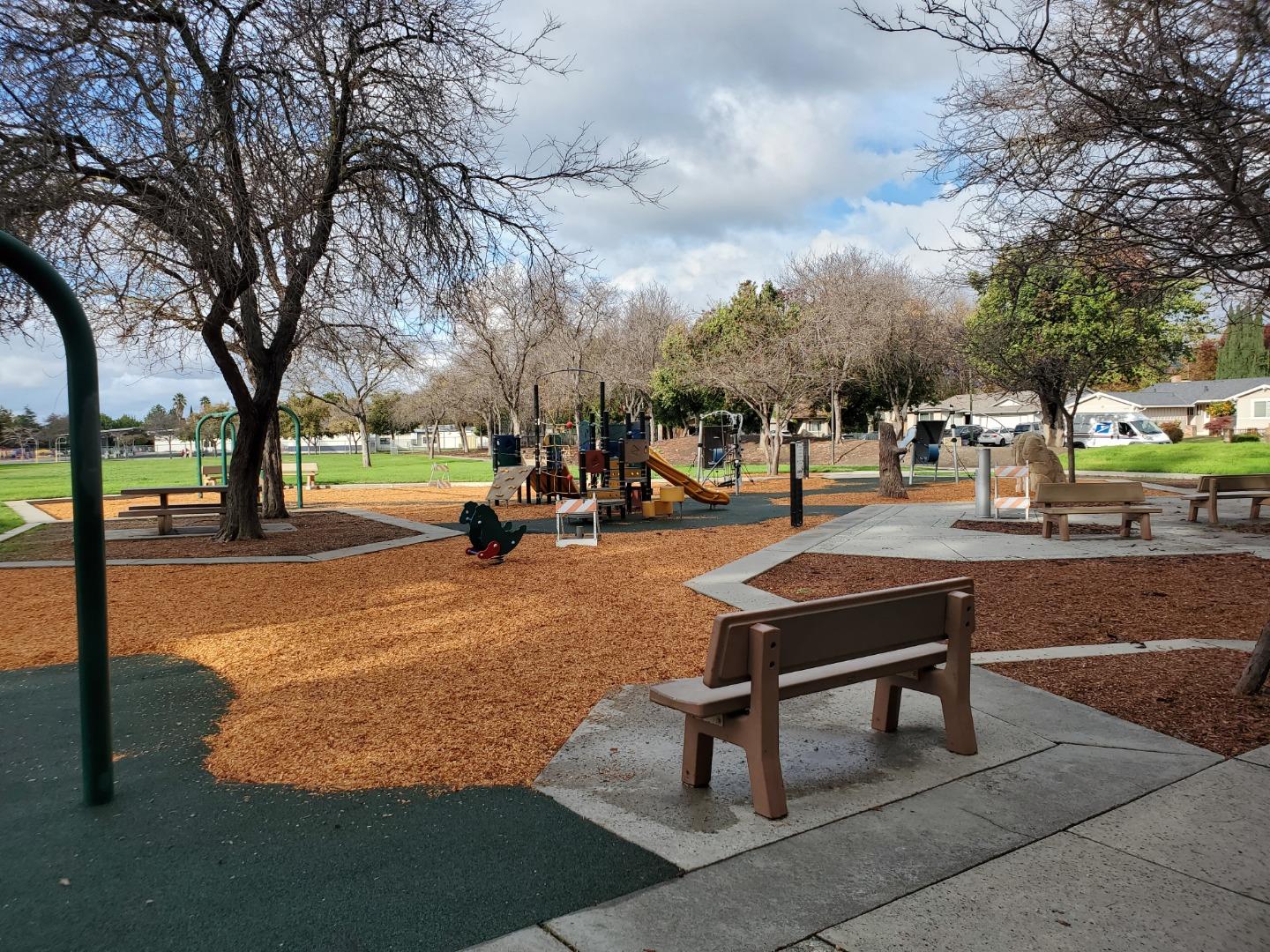 Detail Gallery Image 16 of 19 For 2015 Lakewood Dr, San Jose,  CA 95132 - 2 Beds | 1 Baths