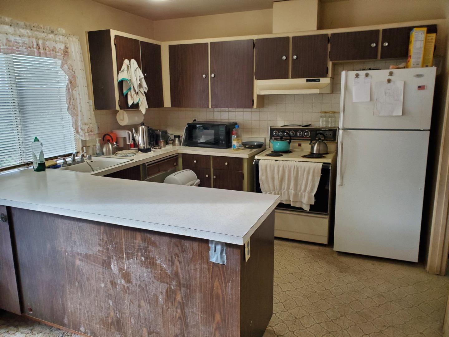 Detail Gallery Image 5 of 19 For 2015 Lakewood Dr, San Jose,  CA 95132 - 2 Beds | 1 Baths